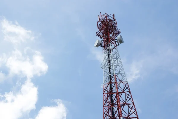 telecommunications-antenna-radio-television-telephone-with-cloud-blue-sky (1)